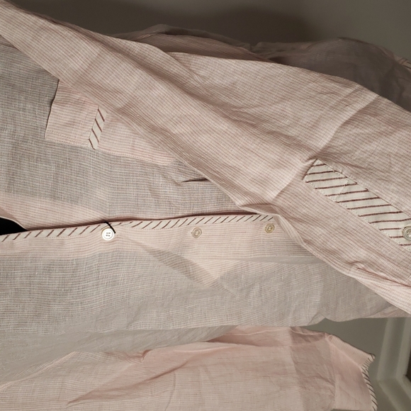 VIADANA Long Sleeve pink button up Blouse size 6-8 but can fit - Picture 3 of 7